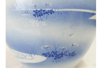 明治期　伊万里　染付　馬　川　紅葉　鶴　大胆に描かれた珍しい図柄が目を惹く手洗鉢(鉢カバー、プランターカバー、睡蓮鉢、メダカ、めだか、金魚鉢、もみじ、モミジ)(R-071739)