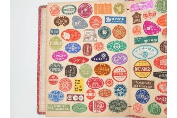 戦前　百貨店　デパート(森永、中村屋、商店など)　スクラップブック2冊　ラベルまとめて901枚セット(三越、高島屋、伊勢丹、そごう、松坂屋、阪急、封緘紙、シール)(R-071741)