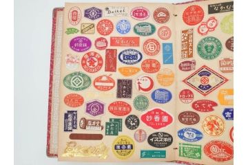 戦前　百貨店　デパート(森永、中村屋、商店など)　スクラップブック2冊　ラベルまとめて901枚セット(三越、高島屋、伊勢丹、そごう、松坂屋、阪急、封緘紙、シール)(R-071741)
