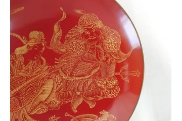 江戸期　輪島塗　本朱　五ツ組　七福神　沈金で描かれた縁起の良い絵柄が美しい大盃&盃台付き(朱塗り、木製漆器、杯、酒器、和食器、共箱付き)(R-071744)