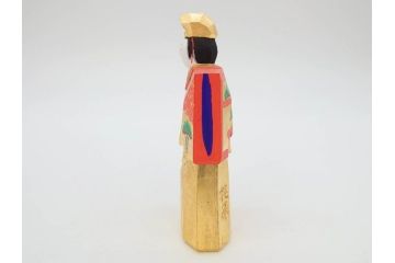 春日有職　奈良人形師　五代　瀬谷桃源　一刀彫　力強い彫りと華やかな色彩が美しい立雛(ひな、ヒナ、木彫、彫刻、木製、置物、共箱付き)(R-071747)