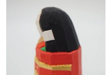 春日有職　奈良人形師　五代　瀬谷桃源　一刀彫　力強い彫りと華やかな色彩が美しい立雛(ひな、ヒナ、木彫、彫刻、木製、置物、共箱付き)(R-071747)
