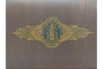 アンティーク　戦前　SINGER(シンガー)　手回し　置くだけでもお洒落なレトロ感溢れるミシン(裁縫機械、ケース付き)(R-071748)