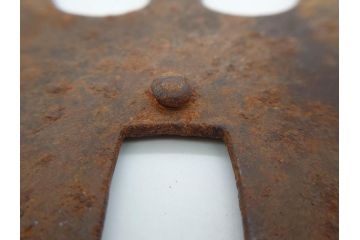 アンティーク雑貨　古く錆びた風合いが良い味を醸し出す蔵戸の錠前金具(ディスプレイ雑貨、蔵戸パーツ)(R-071754)