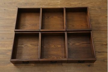 中古　美品　高級品!!　国産職人手造り　タモ材　框組み　上質な和の空間を演出する重厚な二段重ね水屋箪笥(食器棚、キャビネット、重ねタンス、茶箪笥、収納棚、戸棚、店舗什器)(R-071786)