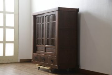 中古　美品　高級品!!　国産職人手造り　タモ材　框組み　上質な和の空間を演出する水屋箪笥サイドボード(食器棚、収納棚、戸棚、茶箪笥、サイドキャビネット、店舗什器)(R-071787)