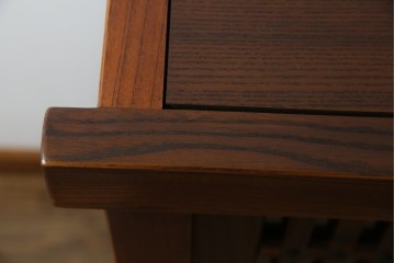 中古　美品　高級品!!　国産職人手造り　タモ材　框組み　上質な和の空間を演出する水屋箪笥サイドボード(食器棚、収納棚、戸棚、茶箪笥、サイドキャビネット、店舗什器)(R-071787)