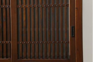 中古　美品　高級品!!　国産職人手造り　タモ材　框組み　上質な和の空間を演出する水屋箪笥サイドボード(食器棚、収納棚、戸棚、茶箪笥、サイドキャビネット、店舗什器)(R-071787)