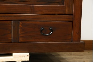 中古　美品　高級品!!　国産職人手造り　タモ材　框組み　上質な和の空間を演出する水屋箪笥サイドボード(食器棚、収納棚、戸棚、茶箪笥、サイドキャビネット、店舗什器)(R-071787)