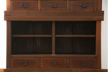 中古　美品　高級品!!　国産職人手造り　タモ材　框組み　上質な和の空間を演出する水屋箪笥サイドボード(食器棚、収納棚、戸棚、茶箪笥、サイドキャビネット、店舗什器)(R-071788)
