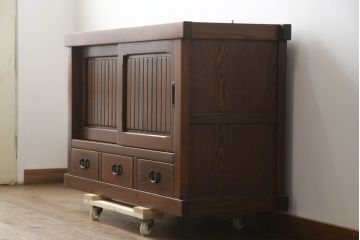中古　美品　高級品!!　国産職人手造り　タモ材　框組み　上質な和の空間を演出する水屋箪笥サイドボード(食器棚、収納棚、戸棚、茶箪笥、サイドキャビネット、店舗什器)(R-071788)