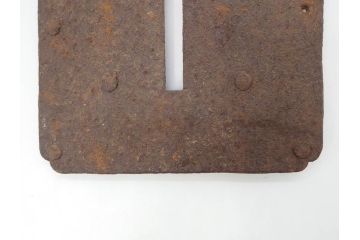 アンティーク雑貨　錆びた風合いが時代の味を感じる蔵戸の錠前金具(ディスプレイ雑貨、蔵戸パーツ)(R-071802)