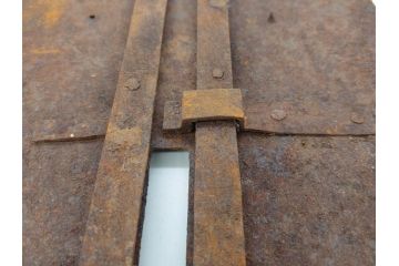 アンティーク雑貨　錆びた風合いが時代の味を感じる蔵戸の錠前金具(ディスプレイ雑貨、蔵戸パーツ)(R-071802)