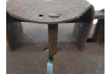 アンティーク雑貨　縁起物の巾着をモチーフにした蔵戸の錠前金具(ディスプレイ雑貨、蔵戸パーツ、小槌、こづち)(R-071803)