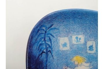 ARABIA FINLAND　天使シリーズ　可愛らしい天使が描かれた神秘的な雰囲気のウォールプレート2枚セット(壁掛け、Riittatuulikki Hirvonenデザイン、アラビア、フィンランド、北欧食器、ミニプレート)(R-071805)