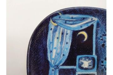 ARABIA FINLAND　天使シリーズ　可愛らしい天使が描かれた神秘的な雰囲気のウォールプレート2枚セット(壁掛け、Riittatuulikki Hirvonenデザイン、アラビア、フィンランド、北欧食器、ミニプレート)(R-071805)