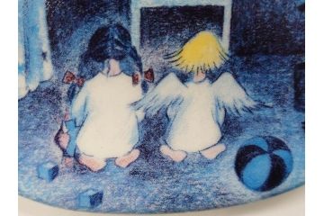 ARABIA FINLAND　天使シリーズ　可愛らしい天使が描かれた神秘的な雰囲気のウォールプレート2枚セット(壁掛け、Riittatuulikki Hirvonenデザイン、アラビア、フィンランド、北欧食器、ミニプレート)(R-071805)