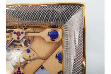 レア　スイス　時計ブランド　F.P.JOURNE(フランソワ・ポール・ジュルヌ)　Invenit et Fecit　LIMOGES(リモージュ)　大胆に描かれた時計柄が印象的なトレイ(ノベルティ、記念品、皿、トレー、小物入れ、30th Anniversary)(R-071806)