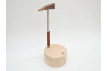 COLTELLERIE BERTI 1895　ベルティ　牛の角　珍しいデザインが素敵なくるみ割り(置き物、オブジェ、ナッツクラッカー、クルミ、胡桃)(R-071810)