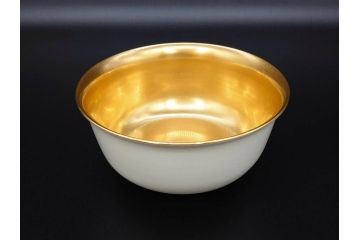 超稀少　ドイツ　マイセン　Meissen　金彩ゴールド×ホワイト　ボウル&磁器メダルセット(300Jahre europaisches porzellan、パゴダ?、人物、箱付き)(R-071812)