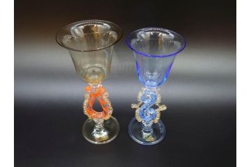 イタリア　ムラノガラス　ベネチアンガラス　金彩　細やかな意匠が美しいワイングラス2客セット(ヴェネチアングラス、MURANO、ムラーノガラス、作家物)(R-071814)