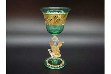 イタリア　ムラノガラス　ベネチアンガラス　金彩　白鳥　煌びやかなデザインが華やかな印象を与えるワイングラス(ヴェネチアングラス、MURANO、ムラーノガラス、作家物)(R-071815)
