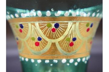 イタリア　ムラノガラス　ベネチアンガラス　金彩　白鳥　煌びやかなデザインが華やかな印象を与えるワイングラス(ヴェネチアングラス、MURANO、ムラーノガラス、作家物)(R-071815)