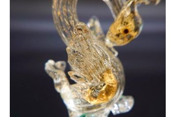 イタリア　ムラノガラス　ベネチアンガラス　金彩　白鳥　煌びやかなデザインが華やかな印象を与えるワイングラス(ヴェネチアングラス、MURANO、ムラーノガラス、作家物)(R-071815)