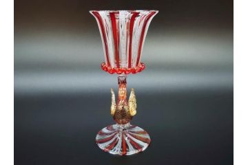 イタリア　ムラノガラス　ベネチアンガラス　金彩　白鳥　繊細なデザインが上品な雰囲気を高めるワイングラス(ヴェネチアングラス、MURANO、ムラーノガラス、作家物)(R-071816)