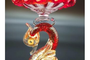 イタリア　ムラノガラス　ベネチアンガラス　金彩　白鳥　繊細なデザインが上品な雰囲気を高めるワイングラス(ヴェネチアングラス、MURANO、ムラーノガラス、作家物)(R-071816)