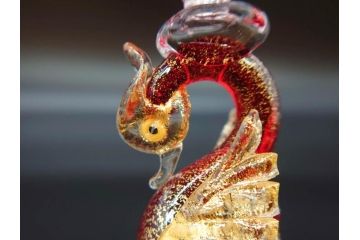 イタリア　ムラノガラス　ベネチアンガラス　金彩　白鳥　繊細なデザインが上品な雰囲気を高めるワイングラス(ヴェネチアングラス、MURANO、ムラーノガラス、作家物)(R-071816)