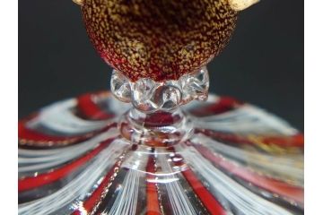 イタリア　ムラノガラス　ベネチアンガラス　金彩　白鳥　繊細なデザインが上品な雰囲気を高めるワイングラス(ヴェネチアングラス、MURANO、ムラーノガラス、作家物)(R-071816)