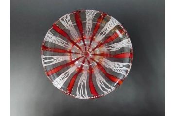 イタリア　ムラノガラス　ベネチアンガラス　金彩　白鳥　繊細なデザインが上品な雰囲気を高めるワイングラス(ヴェネチアングラス、MURANO、ムラーノガラス、作家物)(R-071816)