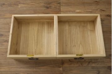 中古　名門　東京日本橋　美術家具　「菊座桑引手」で有名な西谷製の高級桐箪笥(並厚、和タンス、衣装箪笥、桐たんす、着物箪笥、衣装盆、引き出し、チェスト)(R-071823)