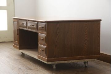 中古　最高級!指物工芸家具　駿河工芸　欅(ケヤキ)無垢材　風格漂うどっしりとした佇まいが魅力的な両袖机(文机、座机、ローテーブル、デスク、在宅用、在宅ワーク用)(R-071824)