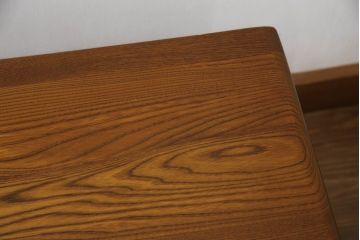 中古　最高級!指物工芸家具　駿河工芸　欅(ケヤキ)無垢材　風格漂うどっしりとした佇まいが魅力的な両袖机(文机、座机、ローテーブル、デスク、在宅用、在宅ワーク用)(R-071824)