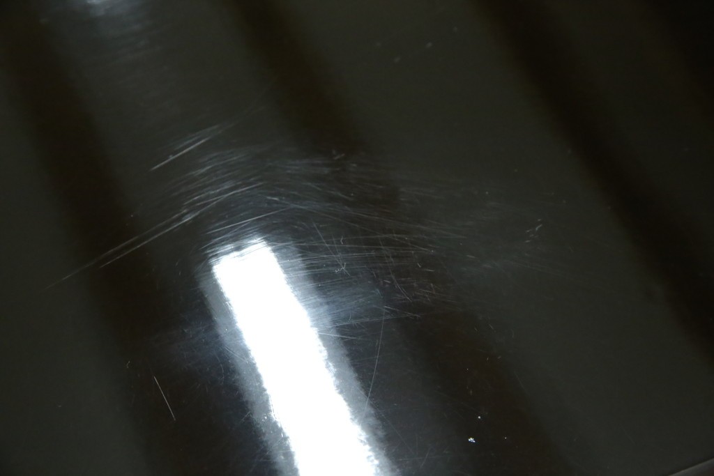 中古　美品!!　高級民芸家具　華やかな螺鈿(らでん)細工が目を引く飾り棚　(R-071825)