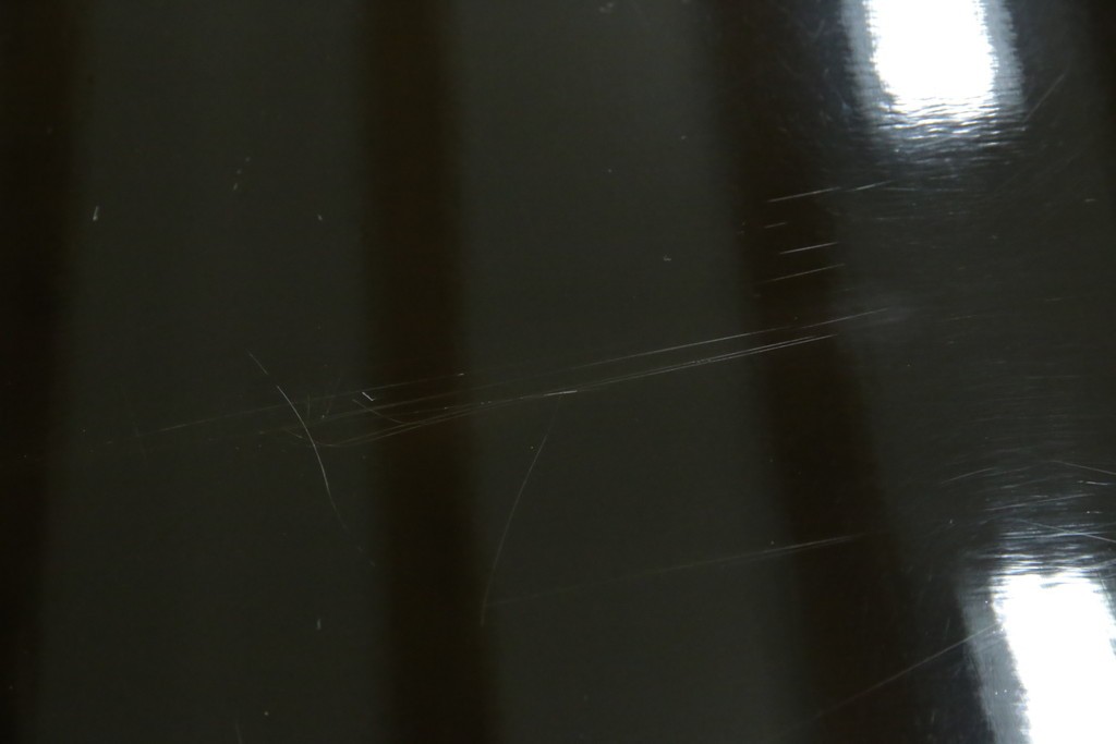 中古　美品!!　高級民芸家具　華やかな螺鈿(らでん)細工が目を引く飾り棚　(R-071825)