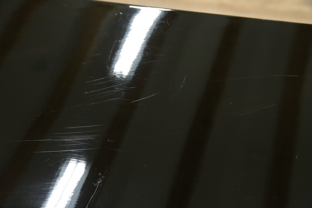 中古　美品!!　高級民芸家具　華やかな螺鈿(らでん)細工が目を引く飾り棚　(R-071825)