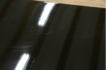 中古　美品!!　高級民芸家具　華やかな螺鈿(らでん)細工が目を引く飾り棚　(R-071825)