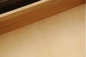 中古　松本民芸家具　シックな佇まいが落ち着いた空間を演出するシンプルなチェスト(整理タンス、洋服タンス、引き出し)(R-071864)