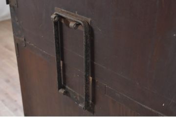 和製アンティーク　前面栗材　漆塗り　趣のある佇まいが魅力的な会津箪笥(和たんす、時代箪笥、収納箪笥、衣装箪笥、引き出し、重ねタンス)(R-071883)