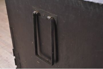 和製アンティーク　前面檜(ヒノキ)材　漆塗り　趣のある佇まいが魅力的な会津箪笥ローボード(和たんす、時代箪笥、収納箪笥、衣装箪笥、引き出し、ローチェスト、テレビ台、テレビボード)(R-071887)