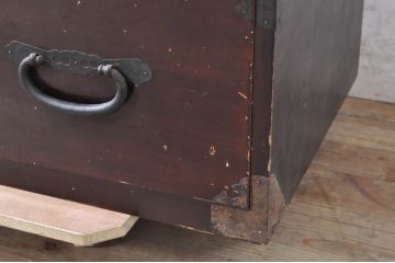 和製アンティーク　前面檜(ヒノキ)材　漆塗り　趣のある佇まいが魅力的な会津箪笥ローボード(和たんす、時代箪笥、収納箪笥、衣装箪笥、引き出し、ローチェスト、テレビ台、テレビボード)(R-071888)