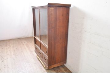 和製アンティーク　前面欅(ケヤキ)材　玉杢　筆返し天板　上品な佇まいが魅力の茶箪笥(茶棚、違い棚、飾り棚、収納棚、戸棚、キャビネット)(R-071890)