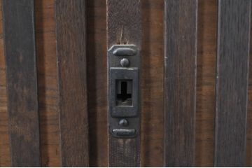 和製アンティーク　珍品!!　前面栗材　縦桟引き戸のモダンな帳場小箪笥(帳場箪笥、銭戸棚、時代箪笥、収納タンス、整理たんす、サイドボード、引き出し)(R-071891)
