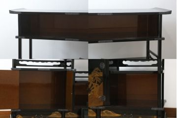 中古　超美品　輪島塗り　漆芸作家　柿木章作　風景の細やかな描写に惹き込まれる飾り棚(茶棚、違い棚、収納棚、戸棚)(定価約1000万円超)(R-071892)