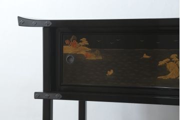 中古　超美品　輪島塗り　漆芸作家　柿木章作　風景の細やかな描写に惹き込まれる飾り棚(茶棚、違い棚、収納棚、戸棚)(定価約1000万円超)(R-071892)
