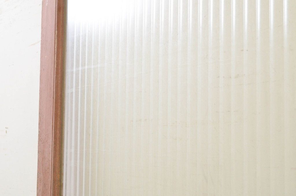 アンティーク建具 ペイント仕上げ限定 昭和レトロな雰囲気を高める銀モールガラス入り引き戸1枚(ガラス戸)(R-071896)