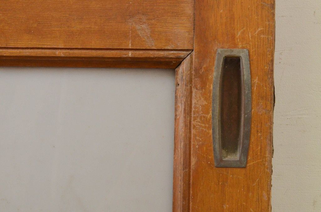 アンティーク建具 ペイント仕上げ限定 昭和レトロな雰囲気を高める銀モールガラス入り引き戸1枚(ガラス戸)(R-071896)